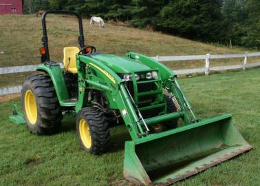 2005 John Deere 4320