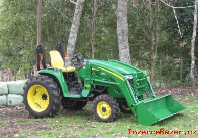 2008 John Deere 3320