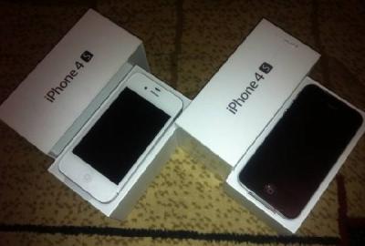 Apple iPhone 64 GB Unlocked 4S